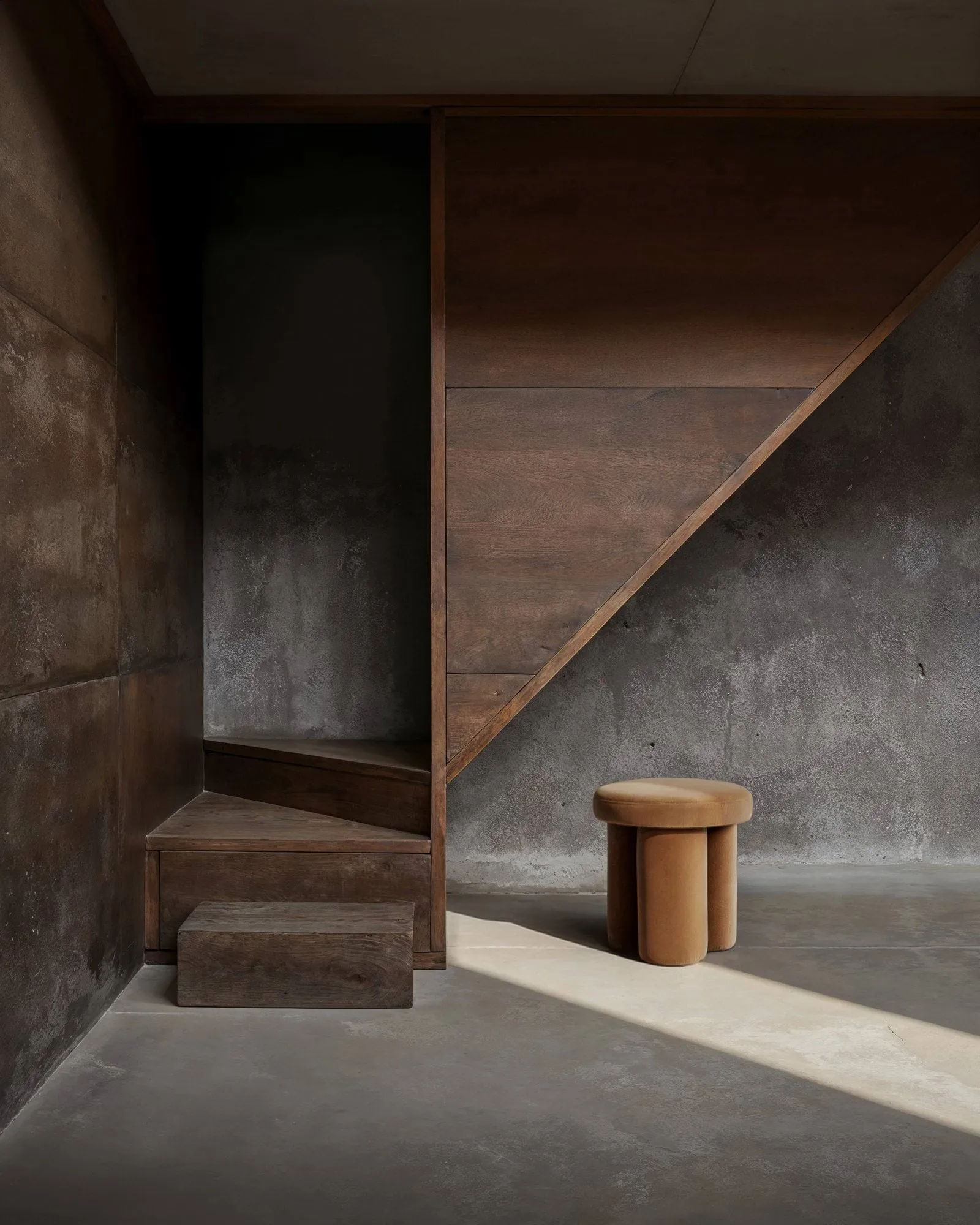 Big Foot stool Ø38x43 cm, Desert 101 Copenhagen