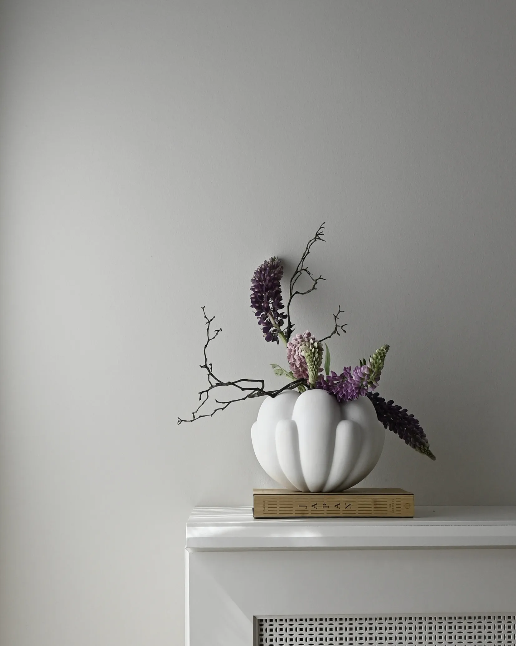 Bloom vase small 22.5x24 cm, Bone white 101 Copenhagen