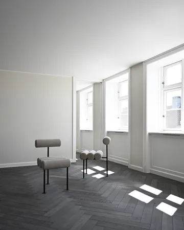 Hiro dining chair - Black frame-Sand - 101 Copenhagen