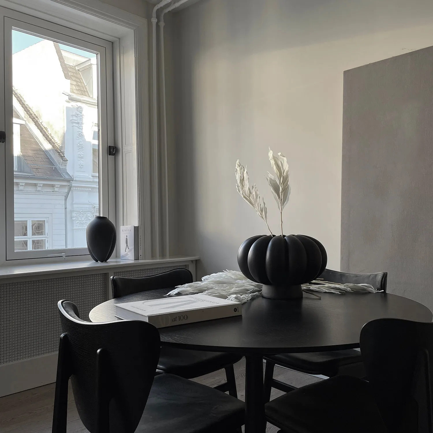 Kabin vase Lamella, Coffee 101 Copenhagen