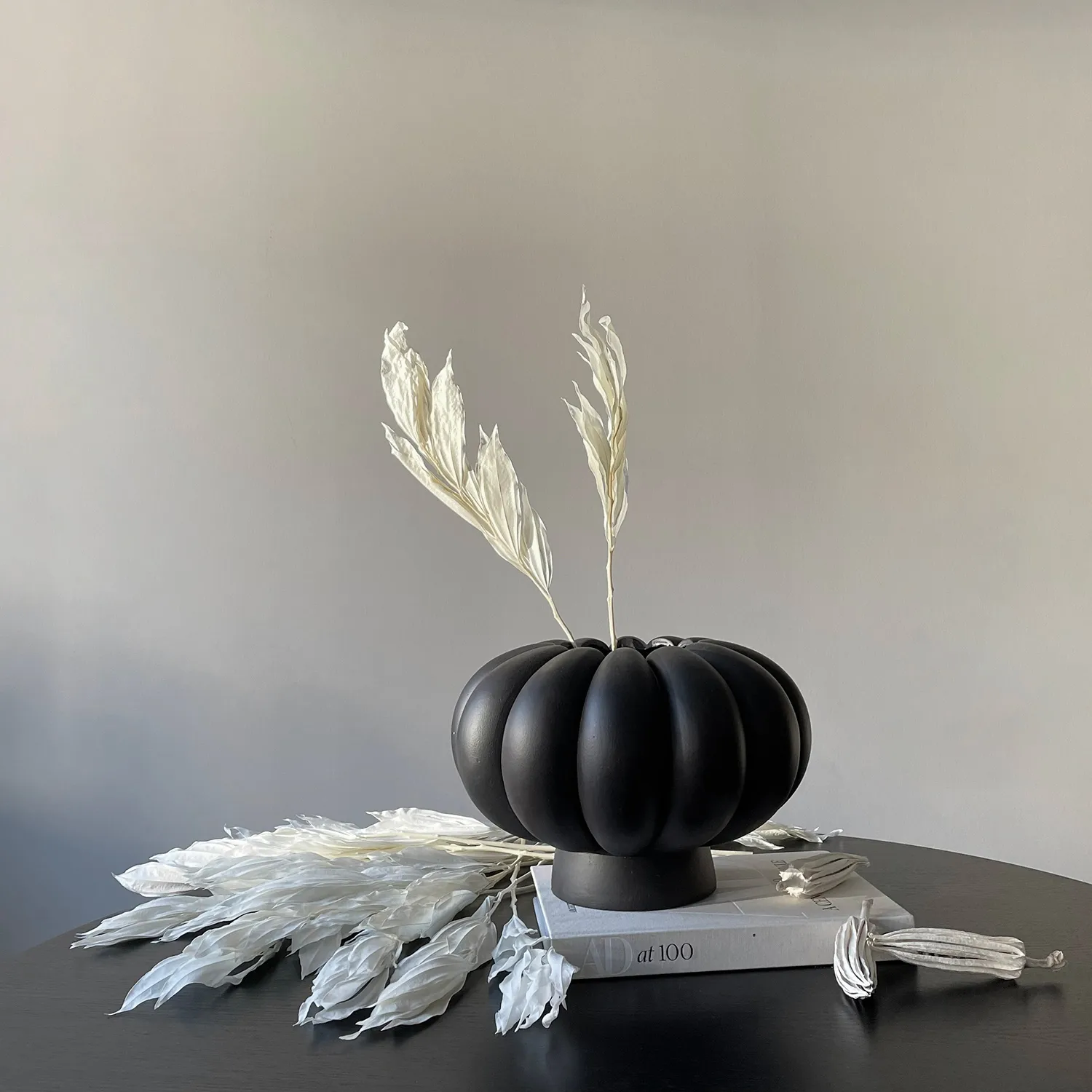 Kabin vase Lamella, Coffee 101 Copenhagen