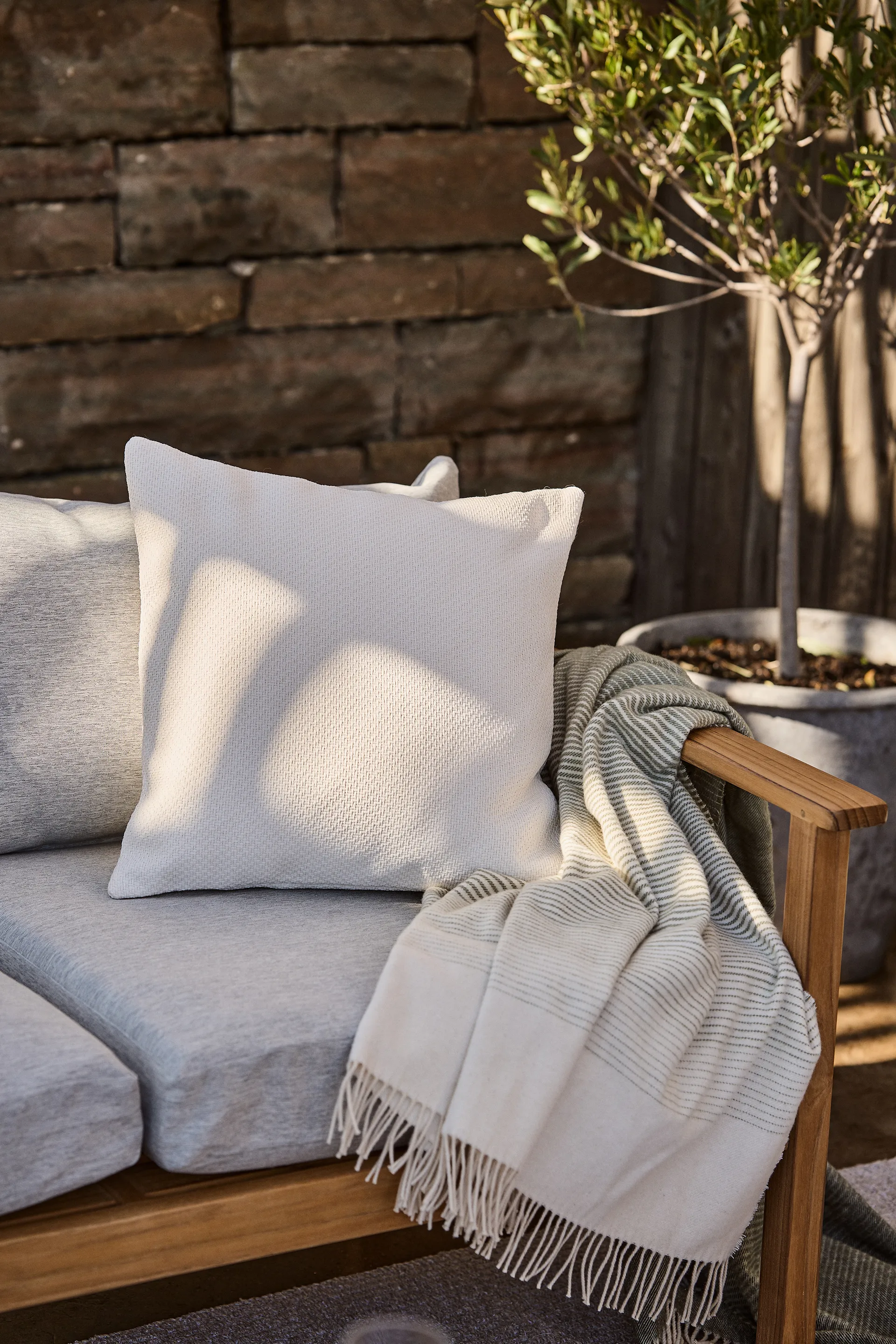 Asaryd cushion 45x45 cm, White 1898