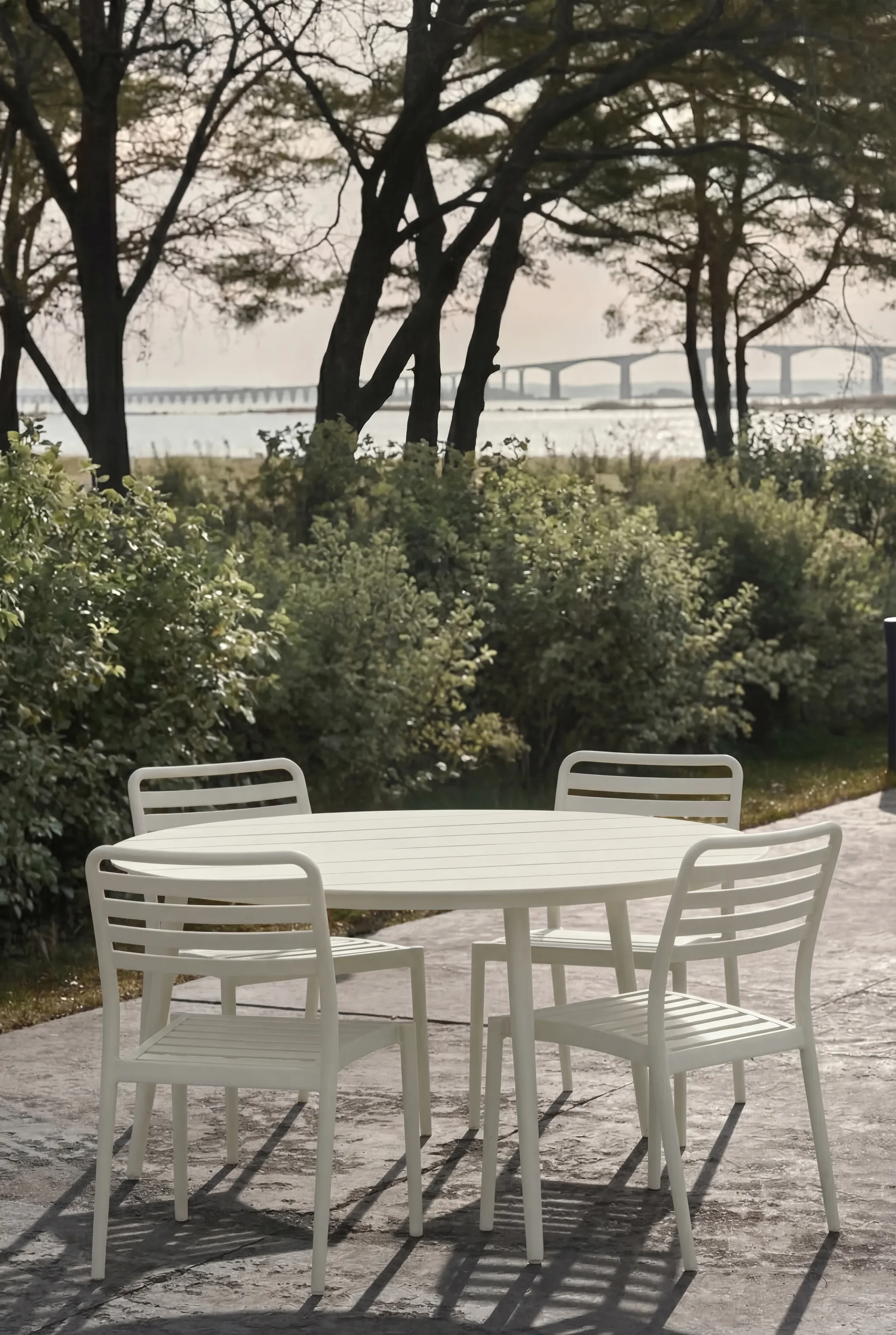 Marsala dining table Ø140 cm + 4 Messina chairs, Off white,  1898