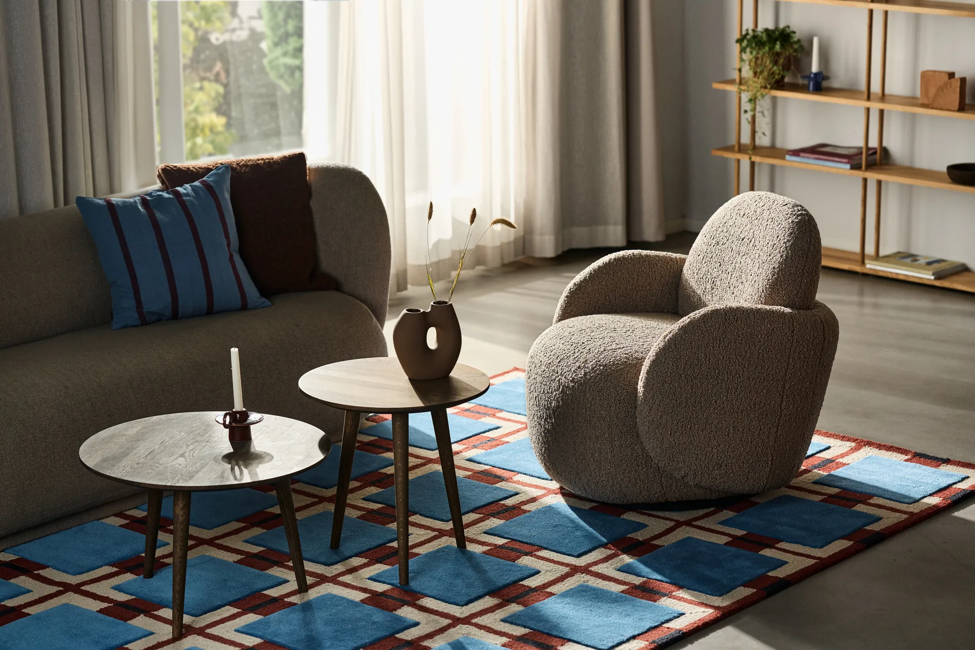 Mo armchair with swivel function, Glore brown 1898