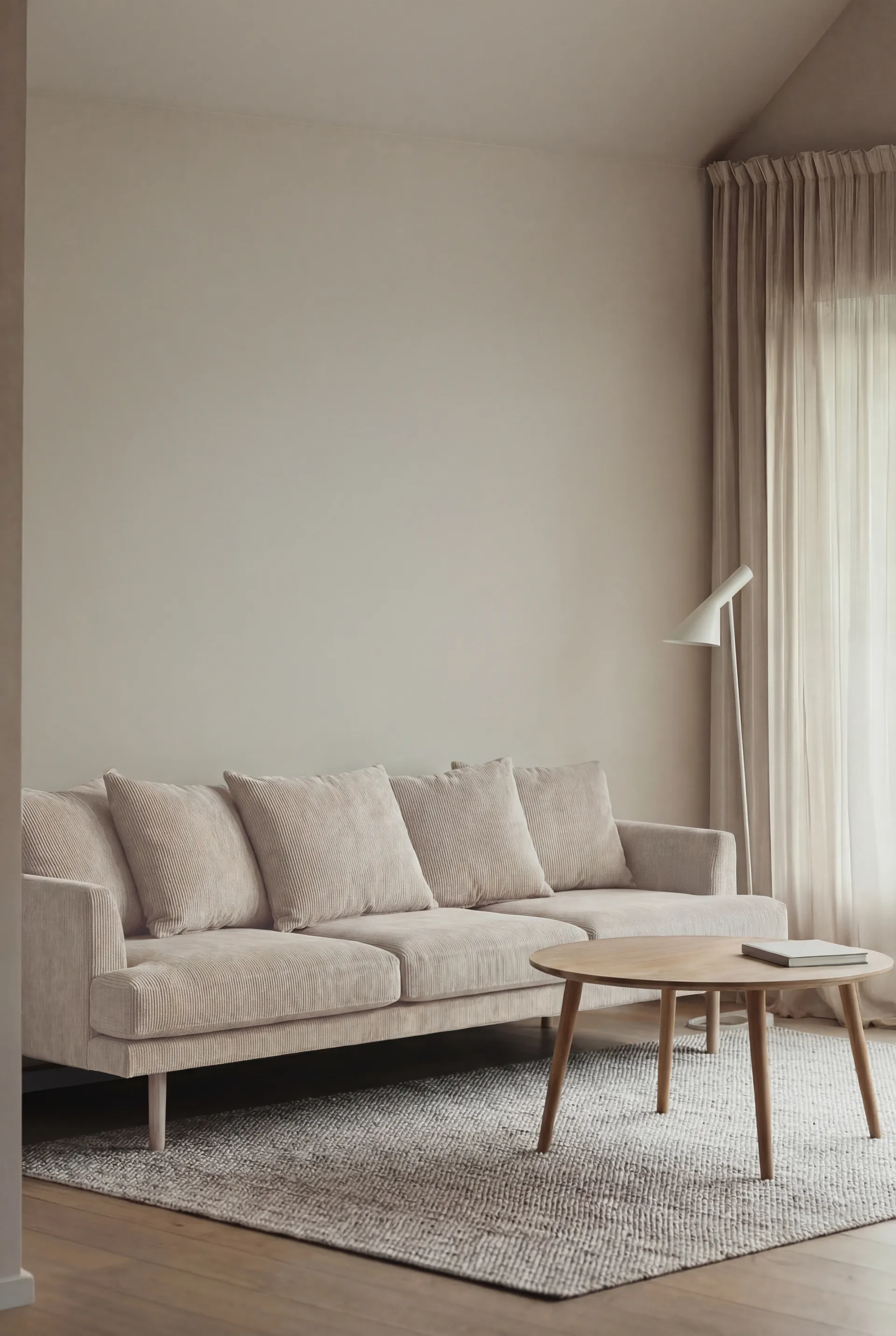 Sjövik sofa, Jump Beige 1956-white-oiled oak, 3,5-seater 1898