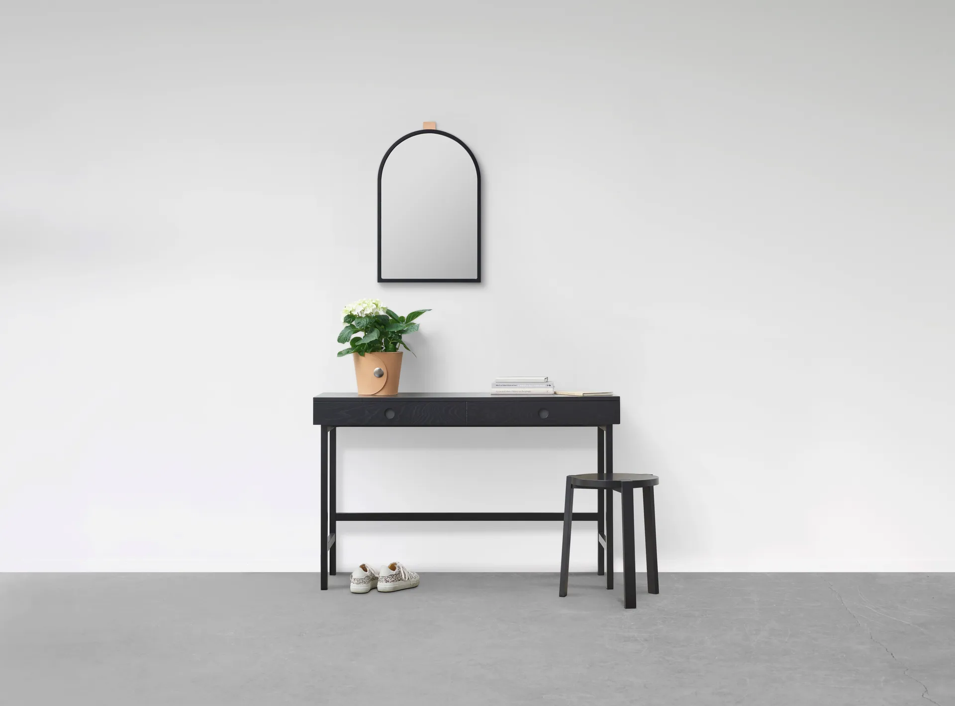 Echo wall mirror, Black, 43x63 cm A2