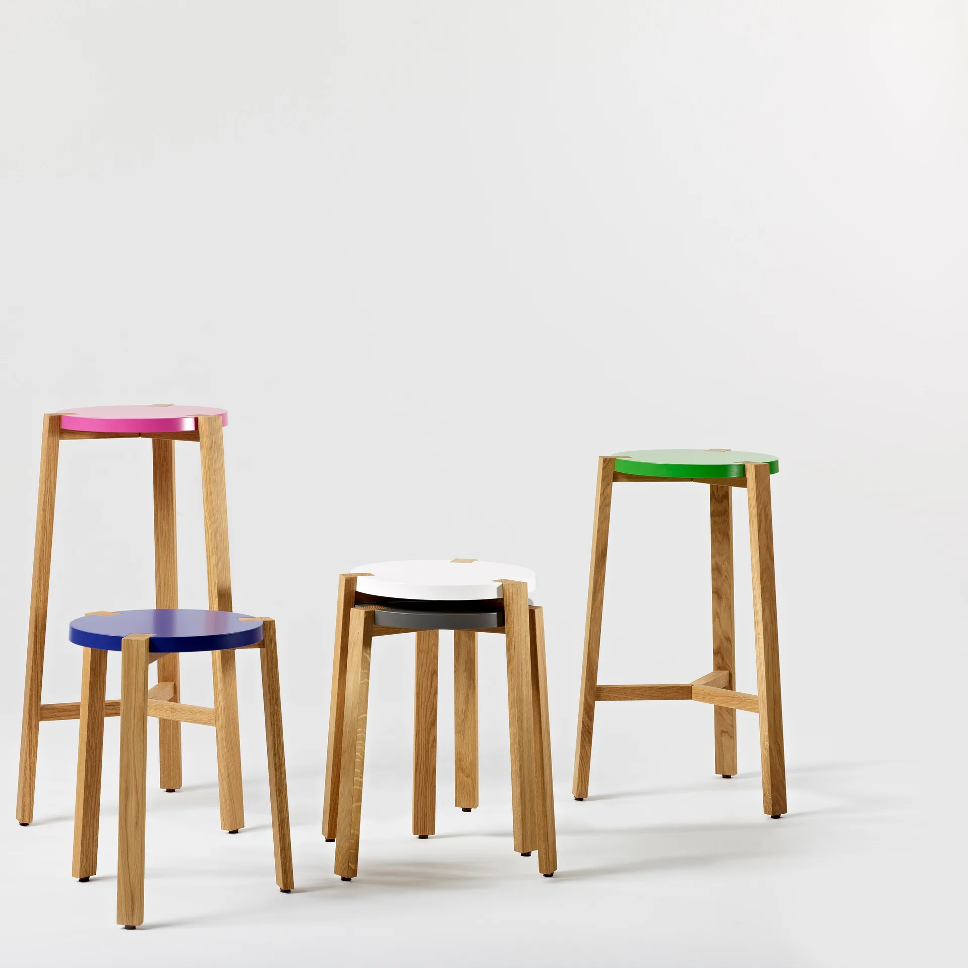 Happy bar stool low 66, White A2