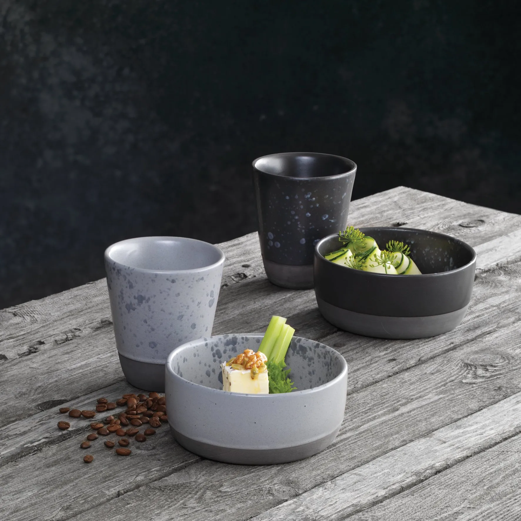 Raw bowl Ø13.5 cm, black with dots Aida