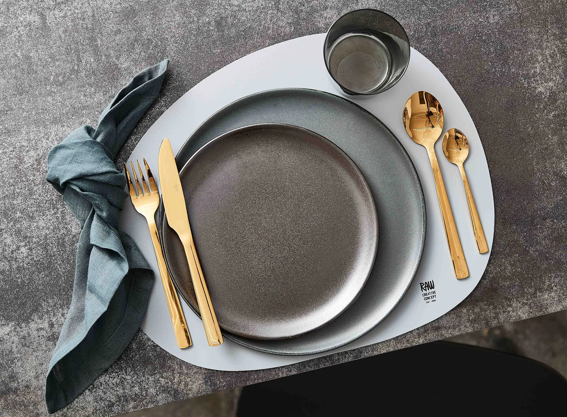 Raw dessert spoon 4-pack, Gold Aida