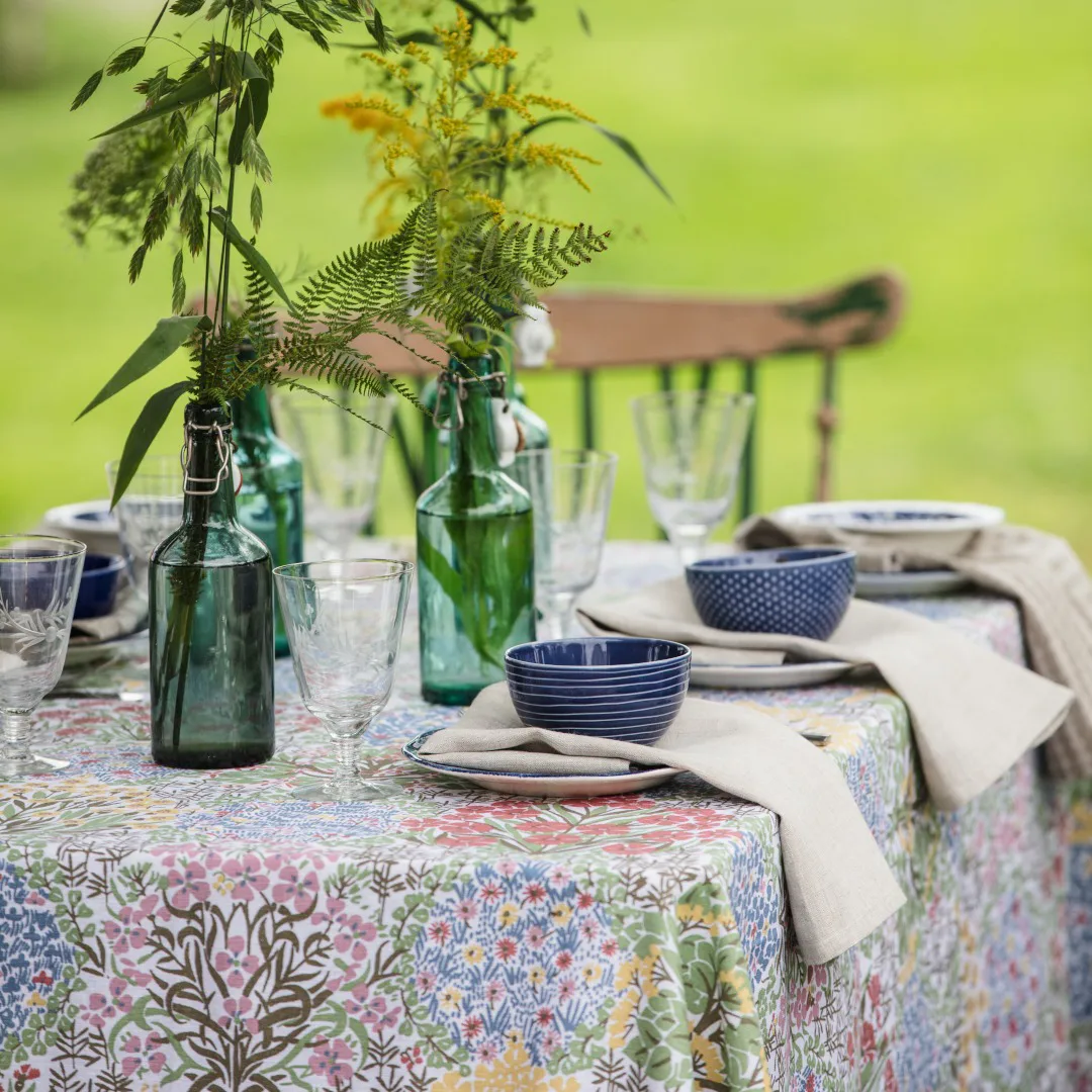 Botanic Garden fabric, Multi-blue Almedahls