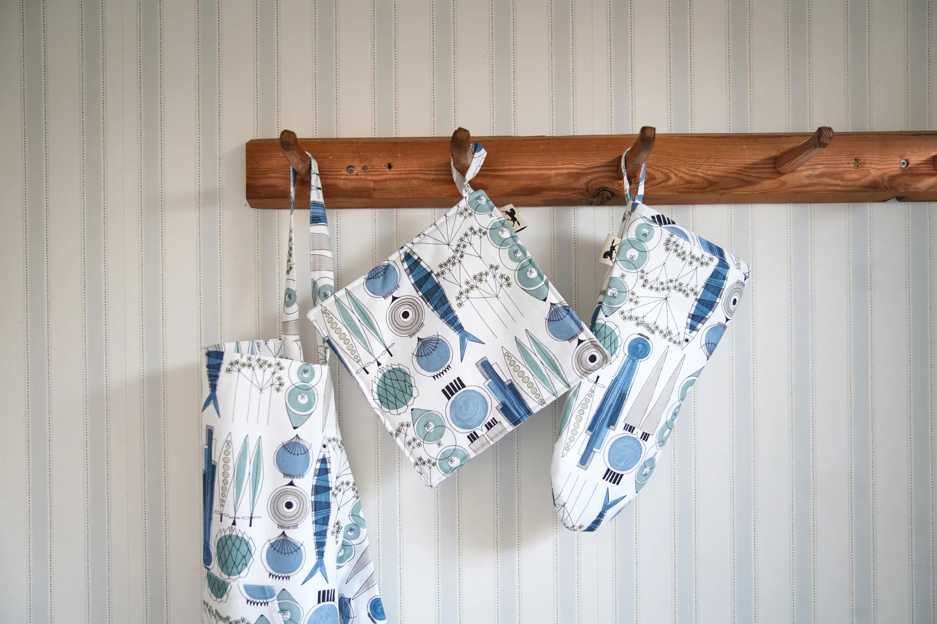 Picknick oven glove small pattern, Blue-beige Almedahls