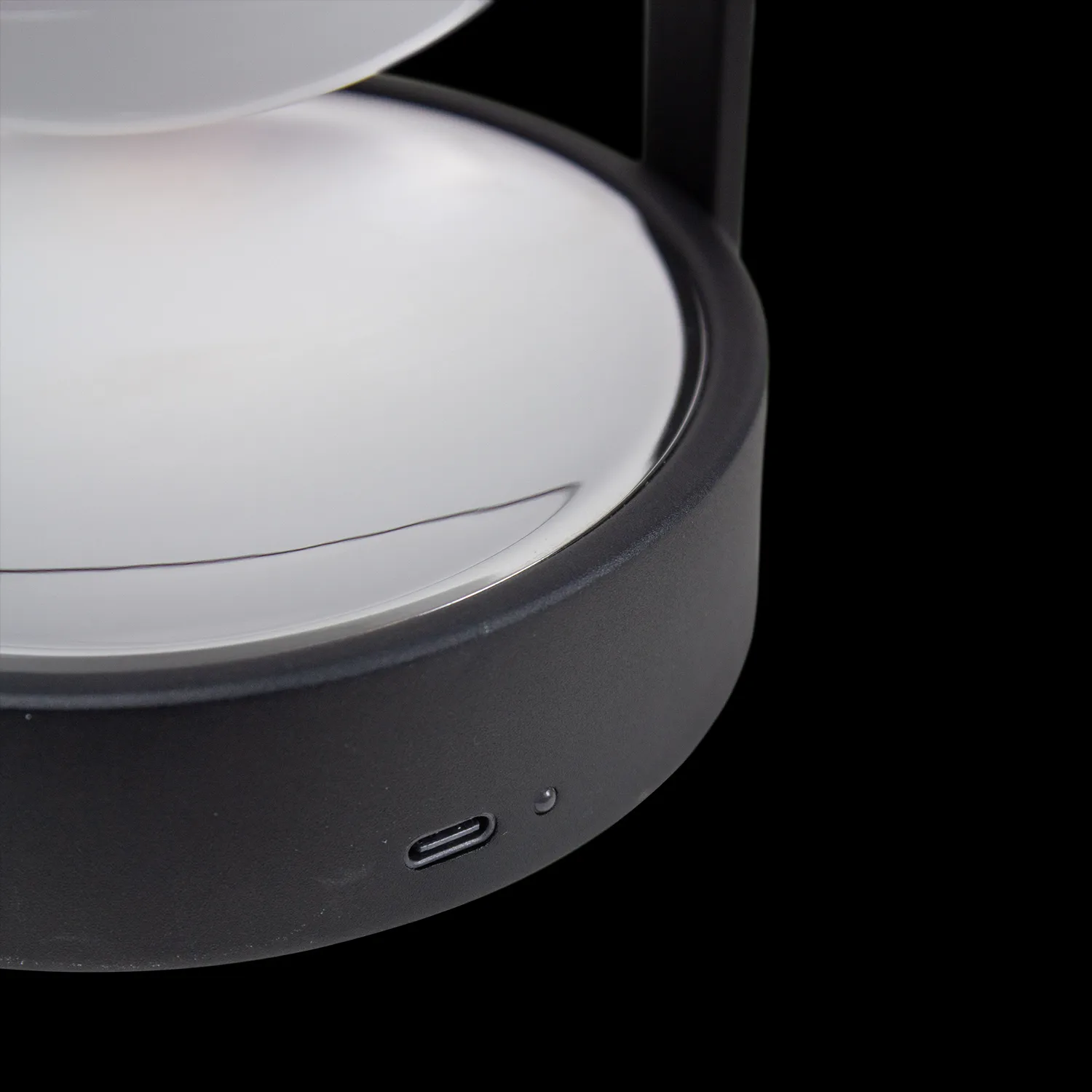 A-Flash portable table lamp 22 cm, Black Andersen Furniture