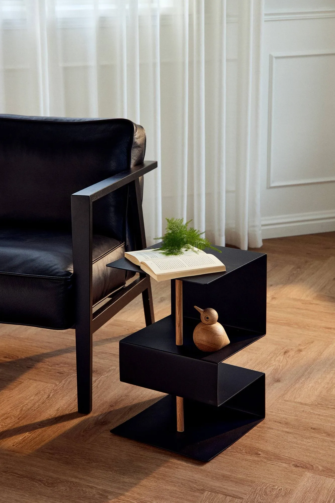 Edge side table, Black (black) Andersen Furniture