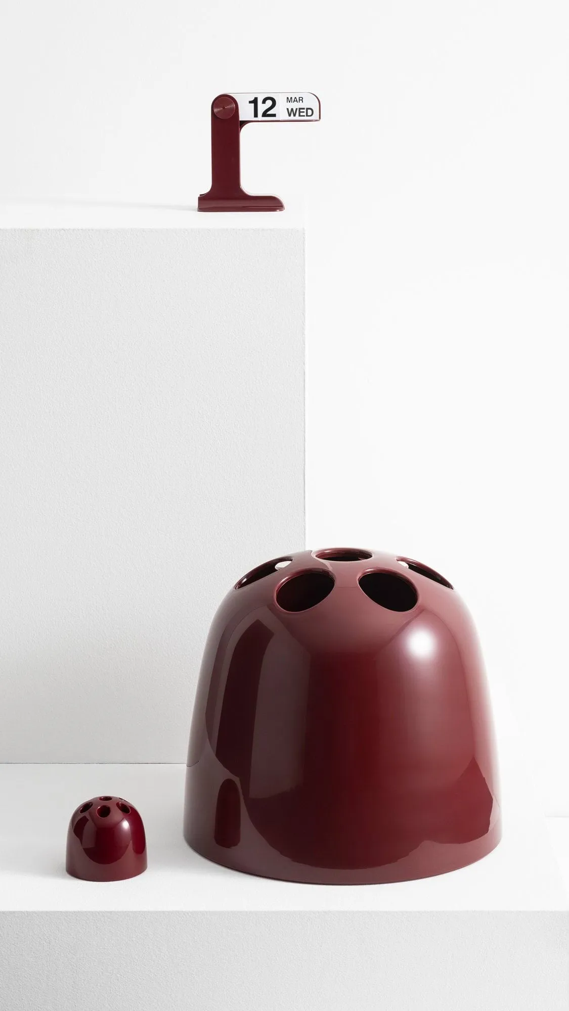 Dedalino pen holder, Ruby red Artemide