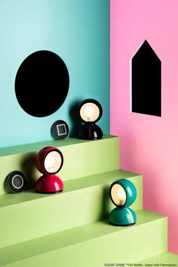 Eclisse x Squid Game table lamp Special Edition - Guard black - Artemide