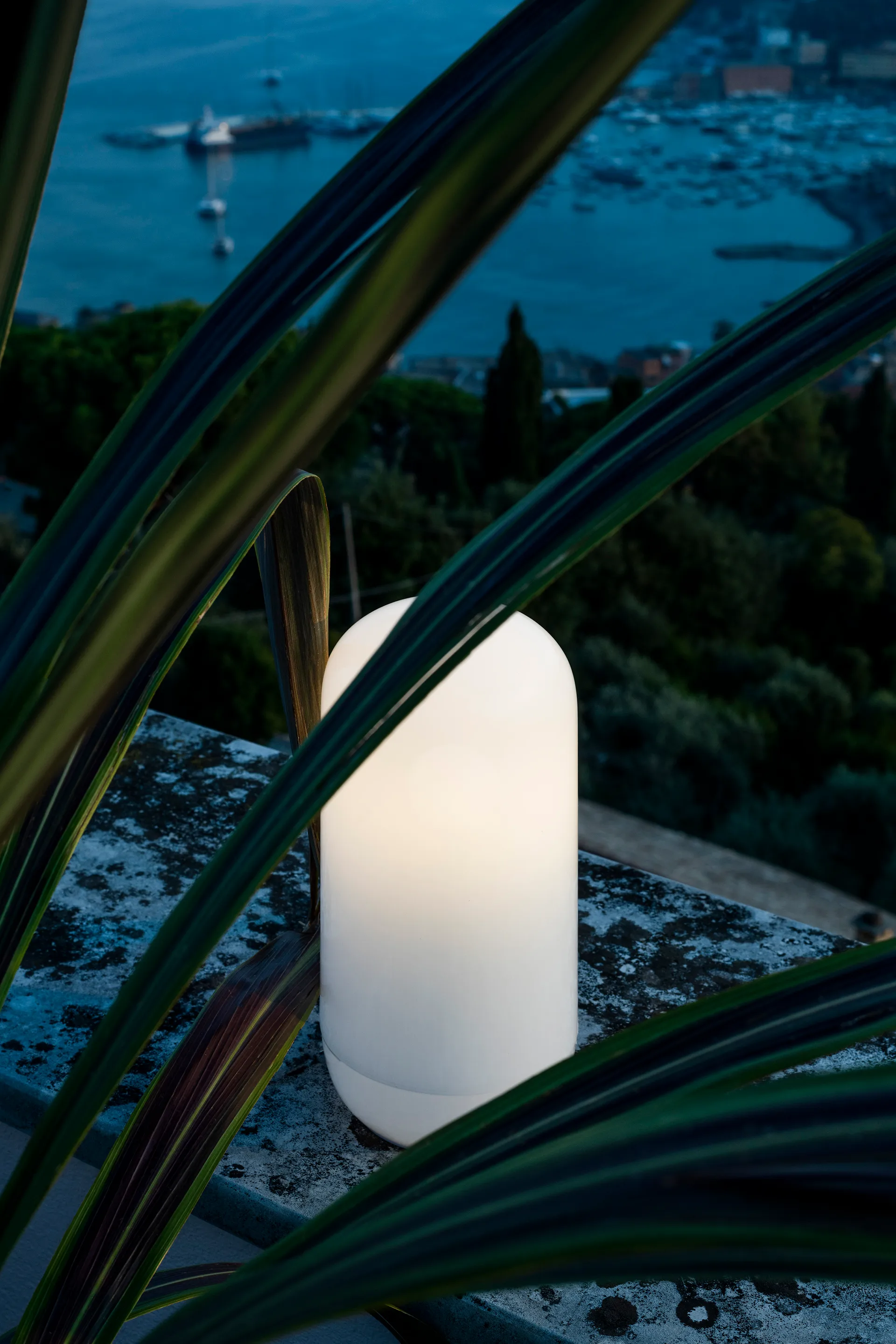 Gople portable table lamp 26.7 cm, White Artemide