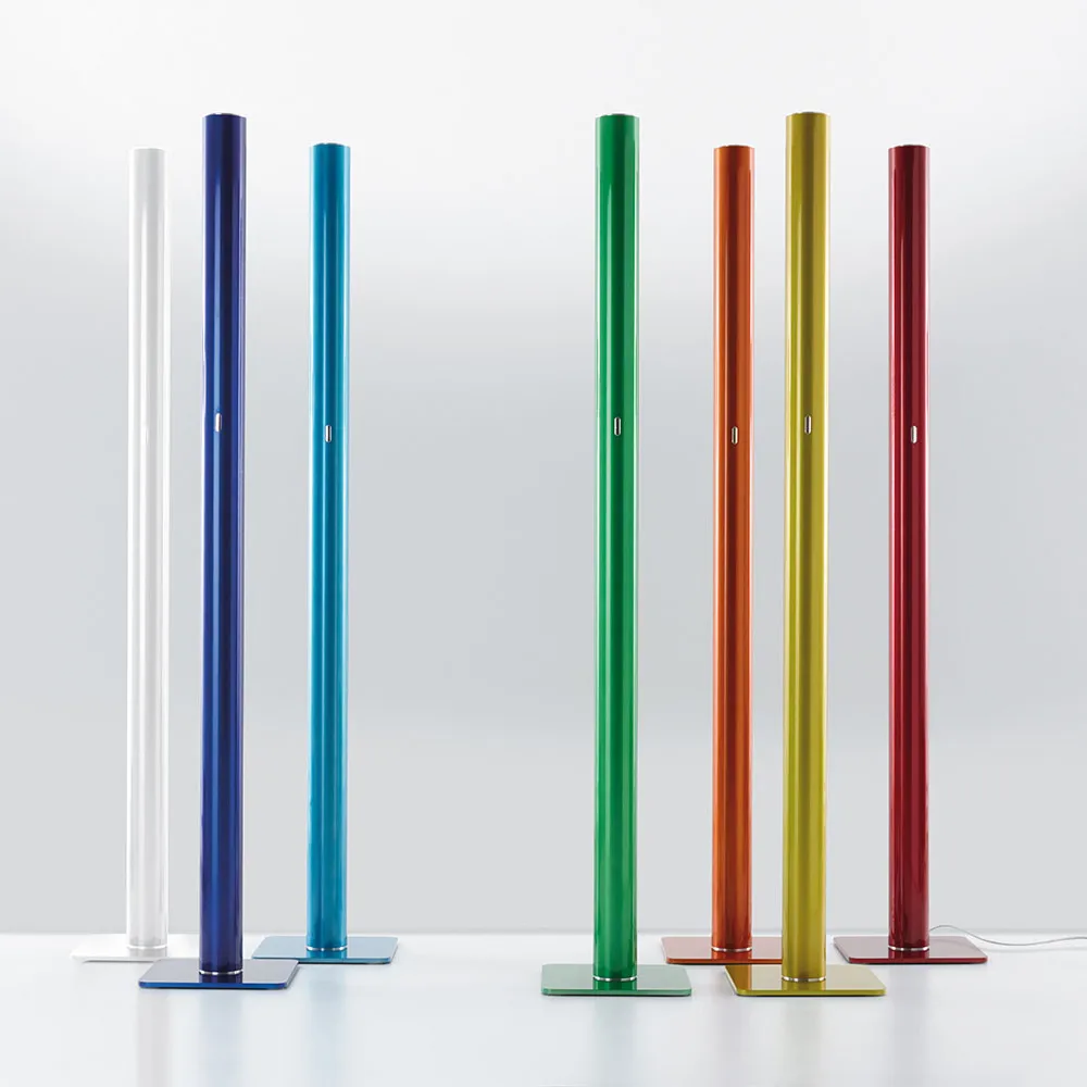 Ilio floor lamp, Glossy black Artemide