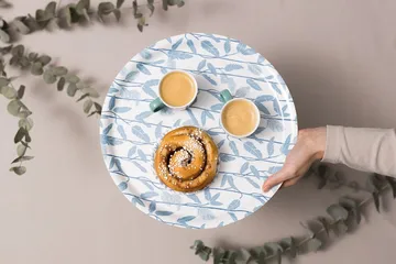Mougli Blue tray Ø38 cm - Blue-white - Åry Home