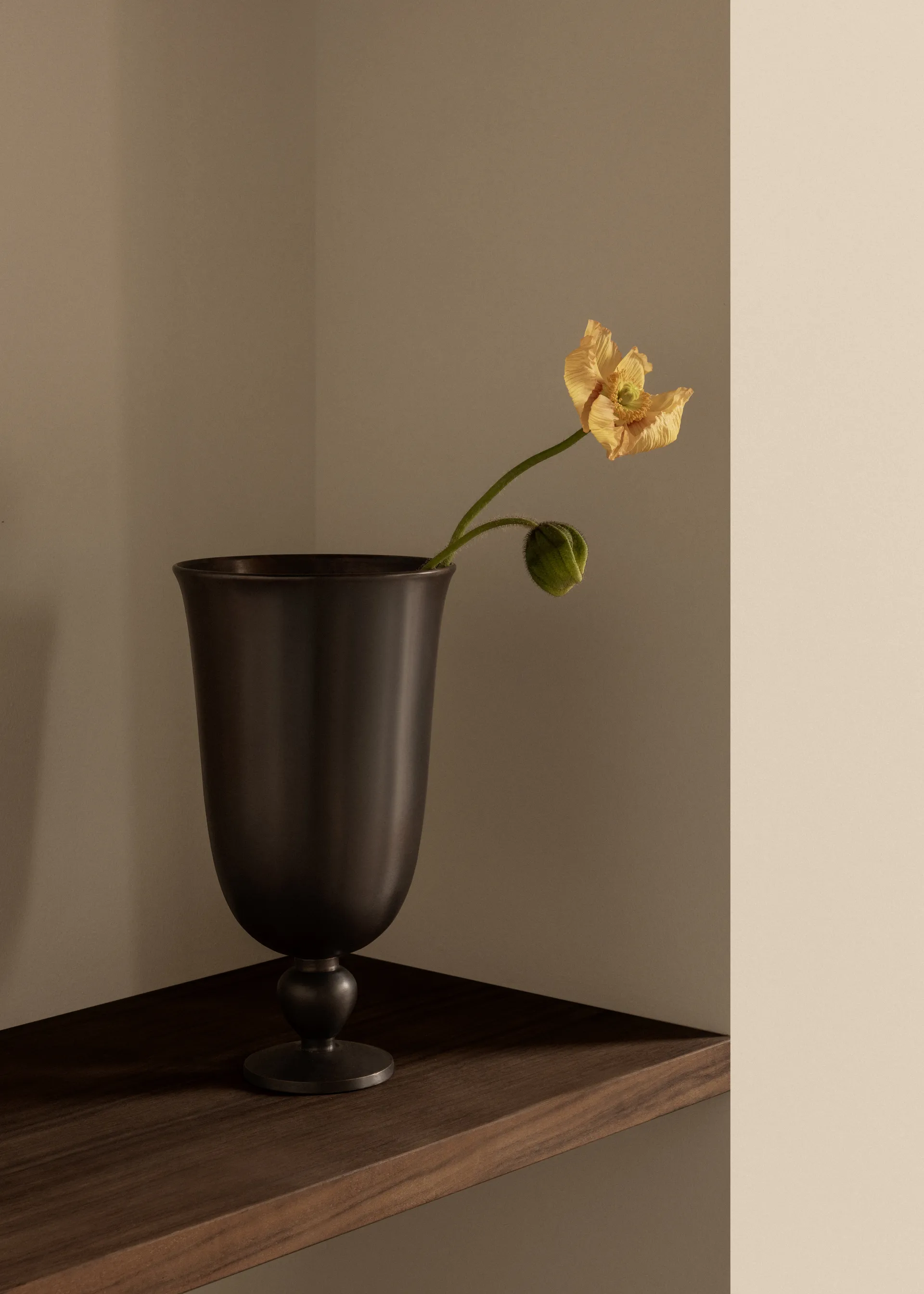 Pavot vase, Bronzed aluminium Audo Copenhagen