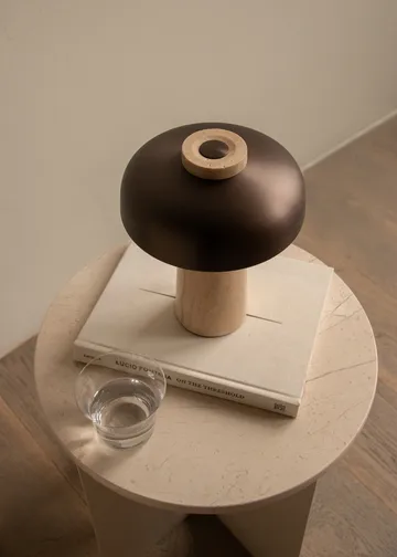Reverse portable table lamp 24,5 cm - Travertine-bronzed aluminium - Audo Copenhagen