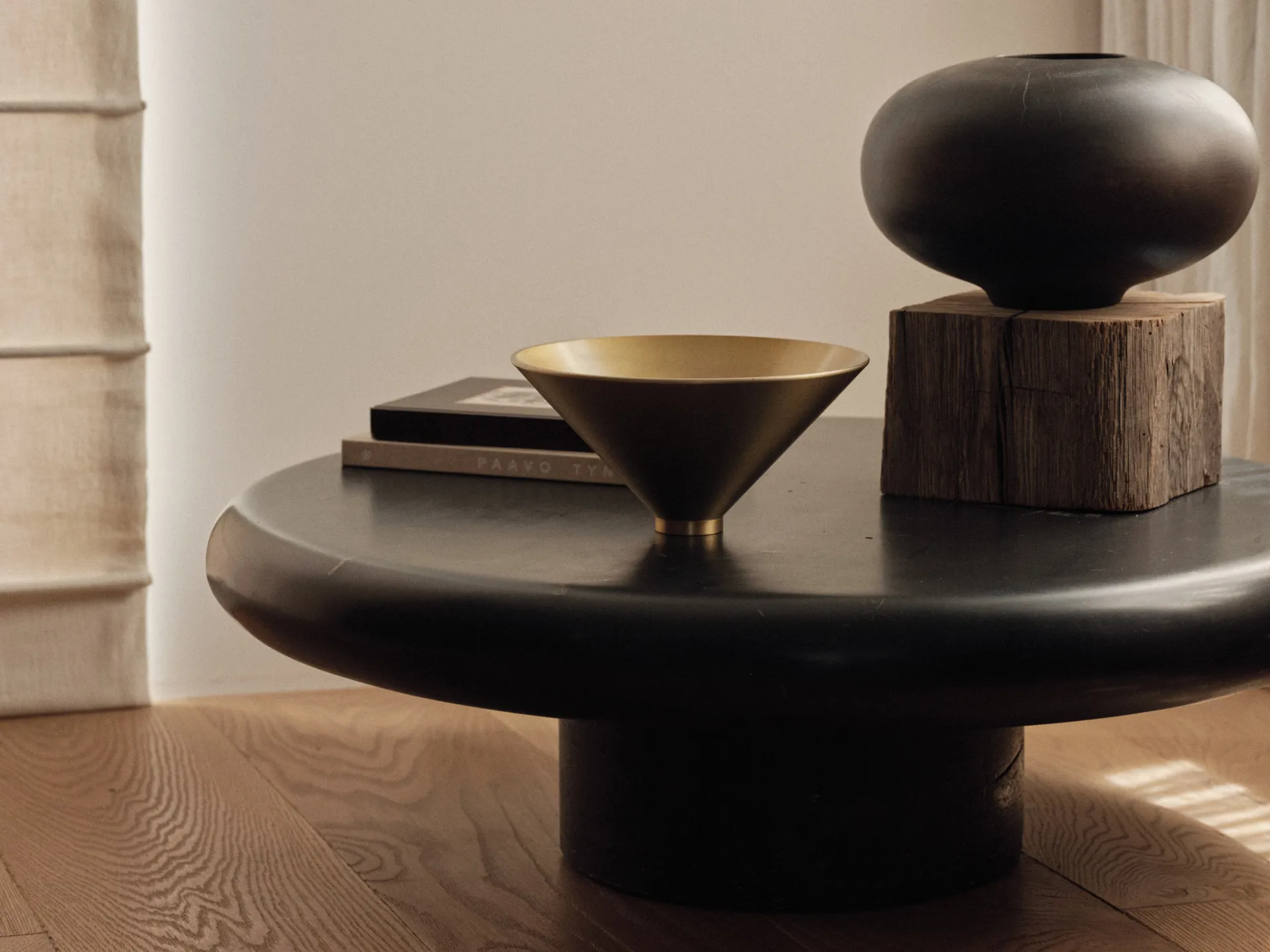 Surround vase 17.5 cm, Mango wood Audo Copenhagen