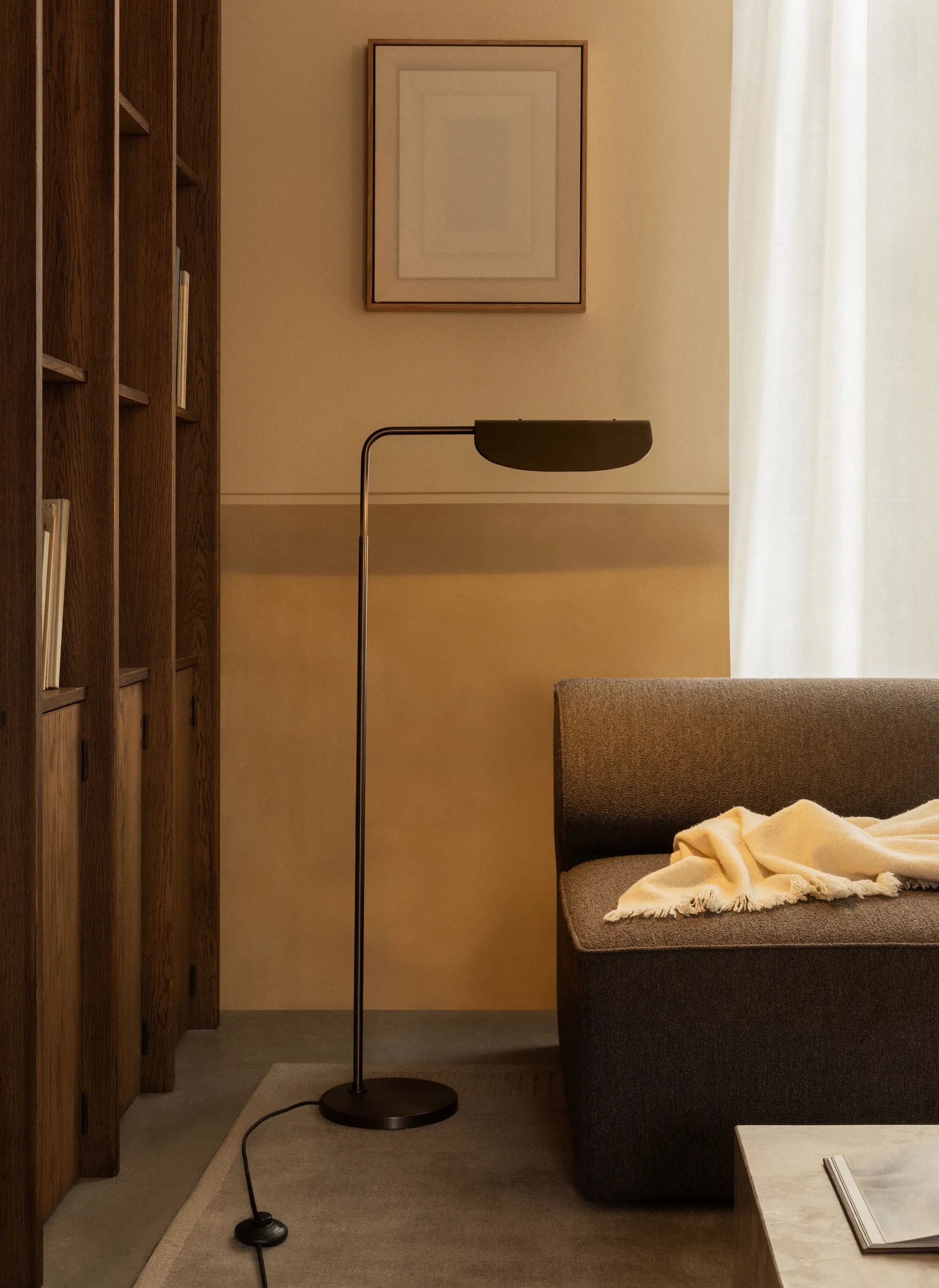 Wing floor lamp, Bronzed aluminium, 115 cm Audo Copenhagen