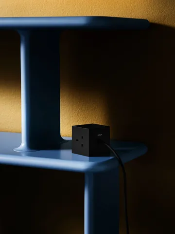 Square 1 UK power strip USB-C 30W 1.8 m - Stockholm Black - Avolt