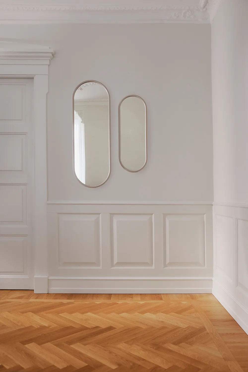 Angui mirror oval 78 cm, Taupe AYTM
