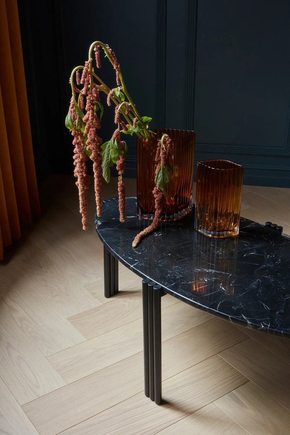 Leaf vase 20 cm, Amber AYTM