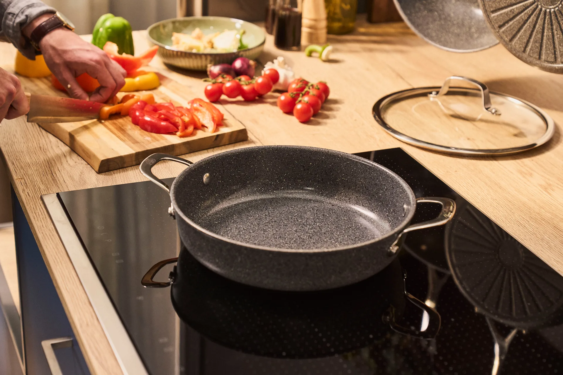 Salina Ceramic Granite serving pan with glass lid, 28 cm Ballarini
