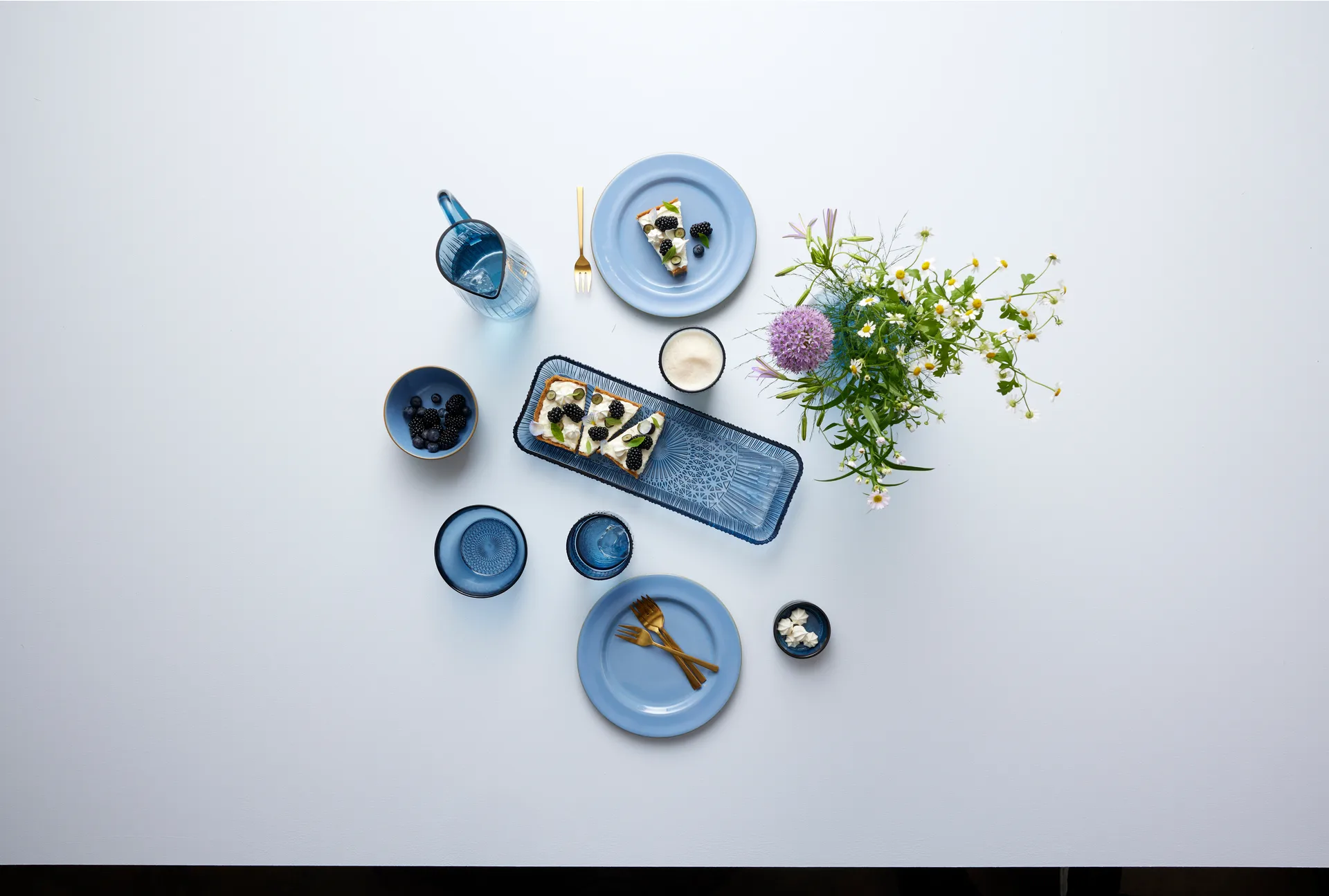 Kusintha serving dish rectangular 14x38 cm, Blue Bitz