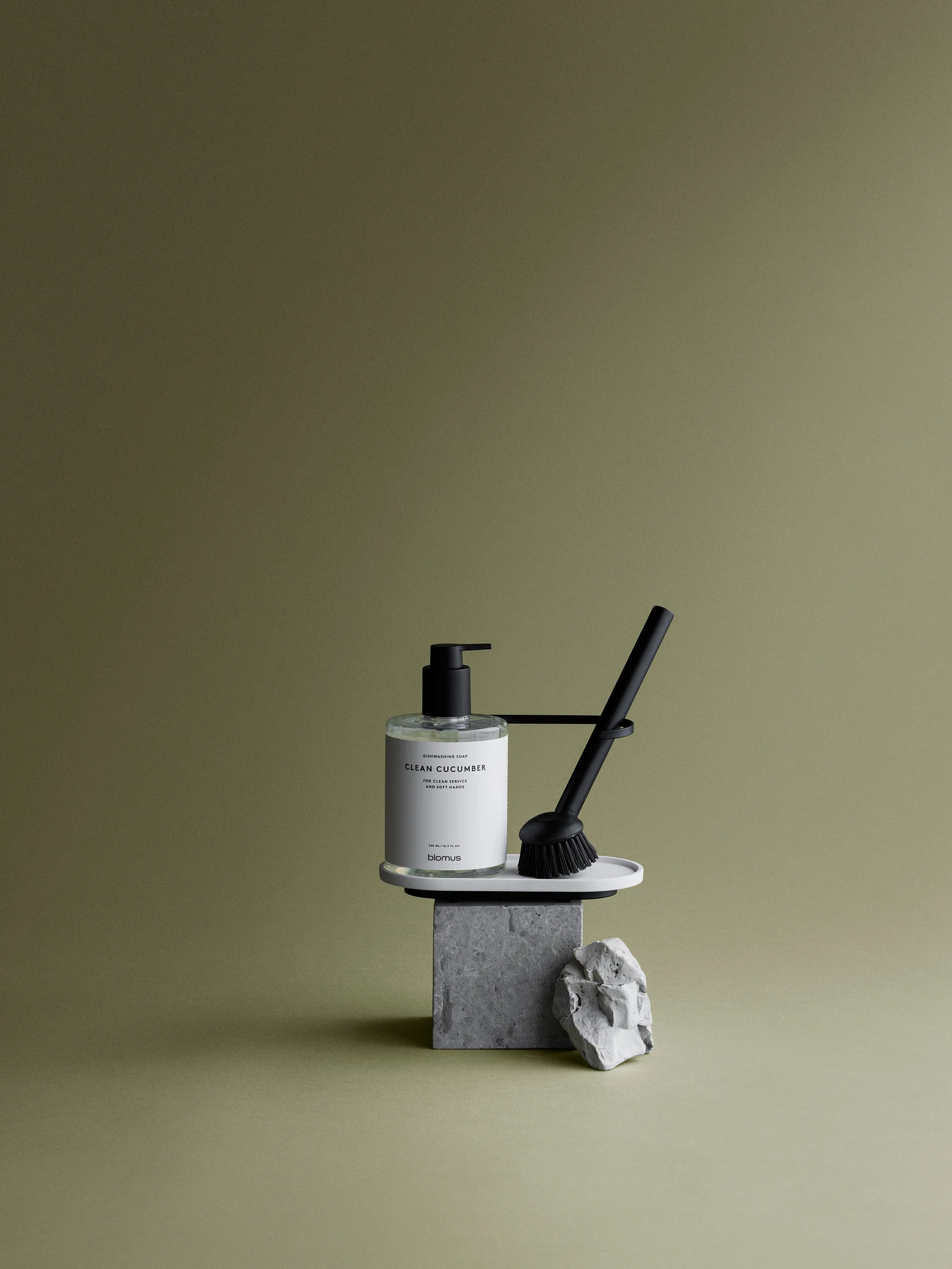 Arja dish brush, Black blomus