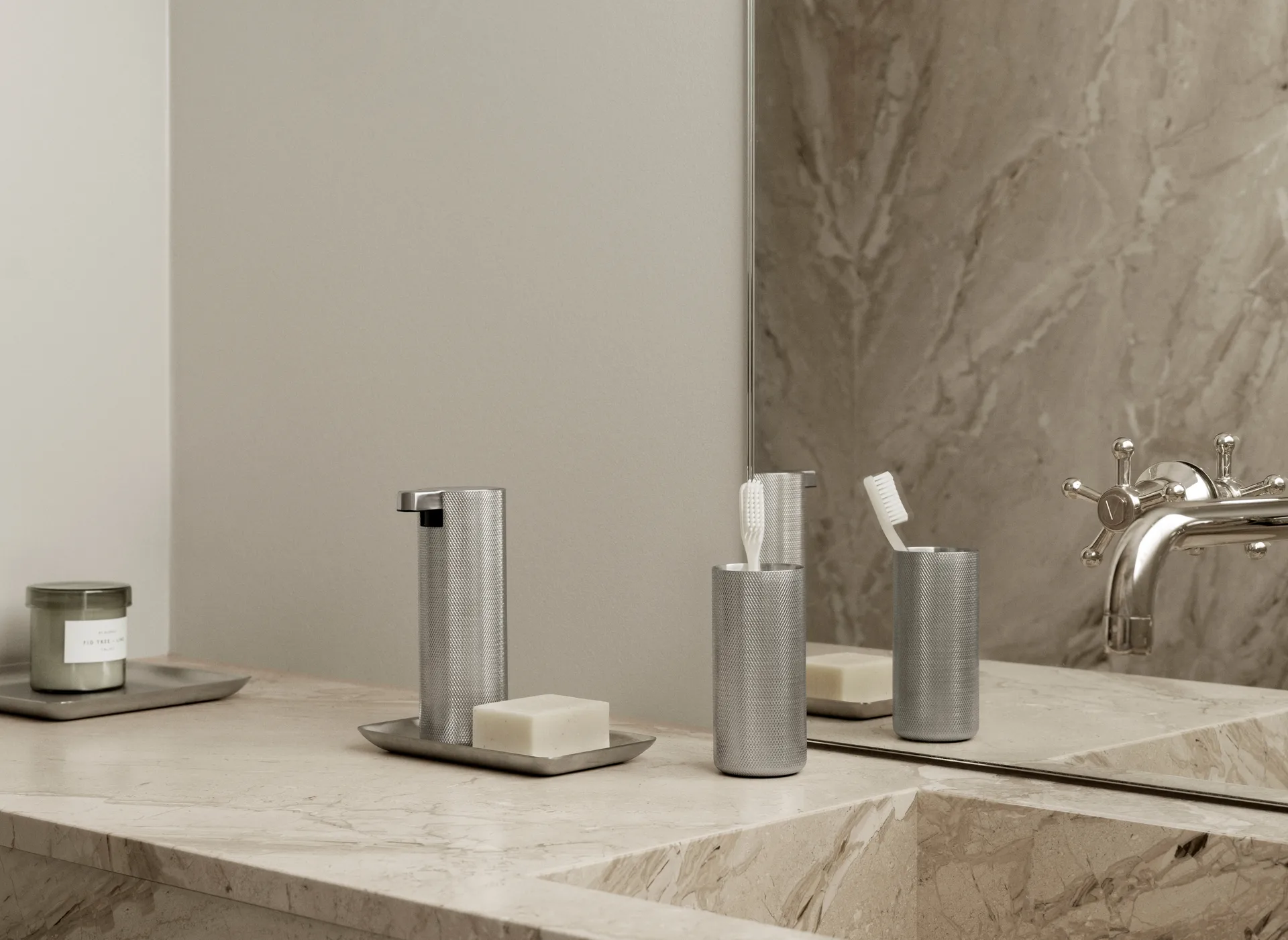 Modo Rof soap dispenser, Stainless steel, 165 ml blomus