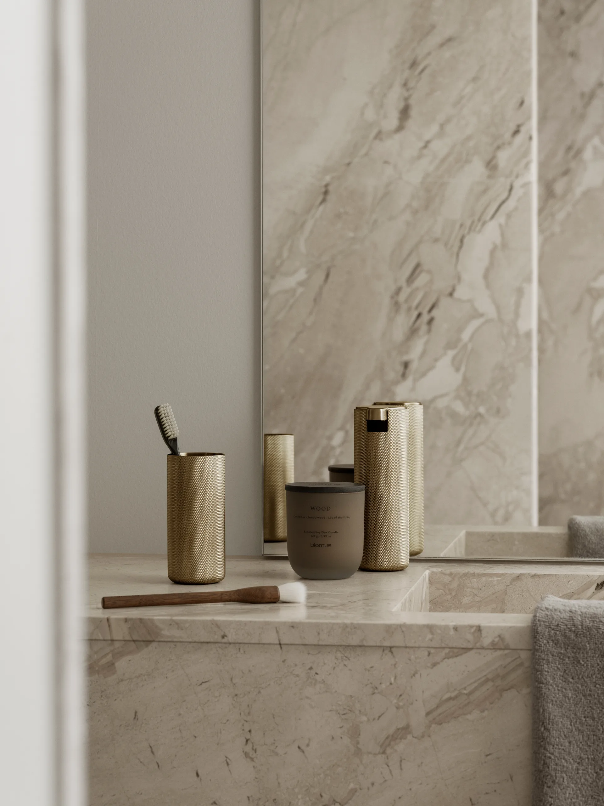Modo Rof toothbrush holder, Brass, Ø5.5x12 cm blomus