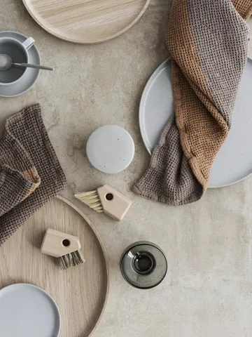 OKU tray M Ø34 cm - Oak - blomus