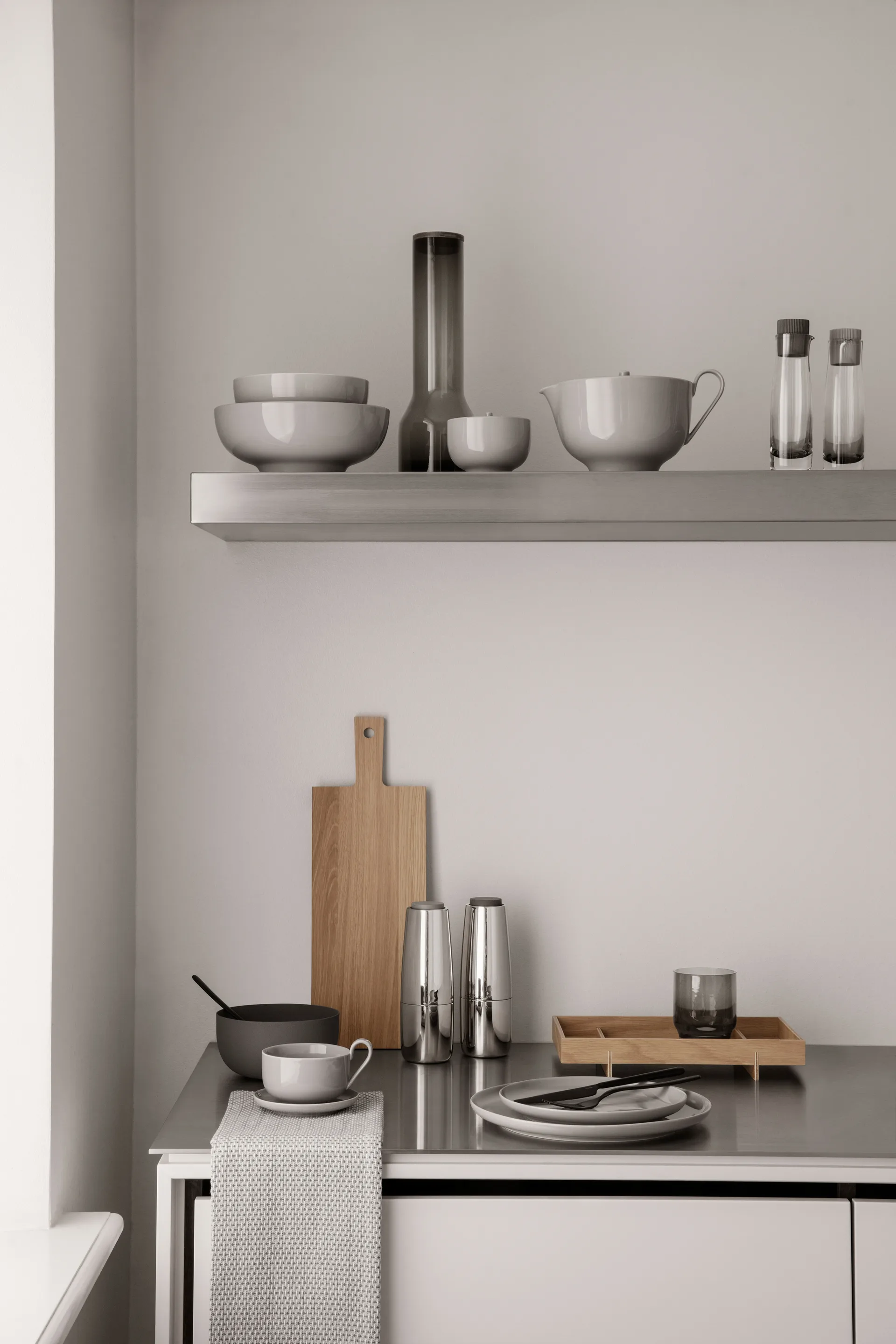 STELLA cutlery black, 16 pieces blomus