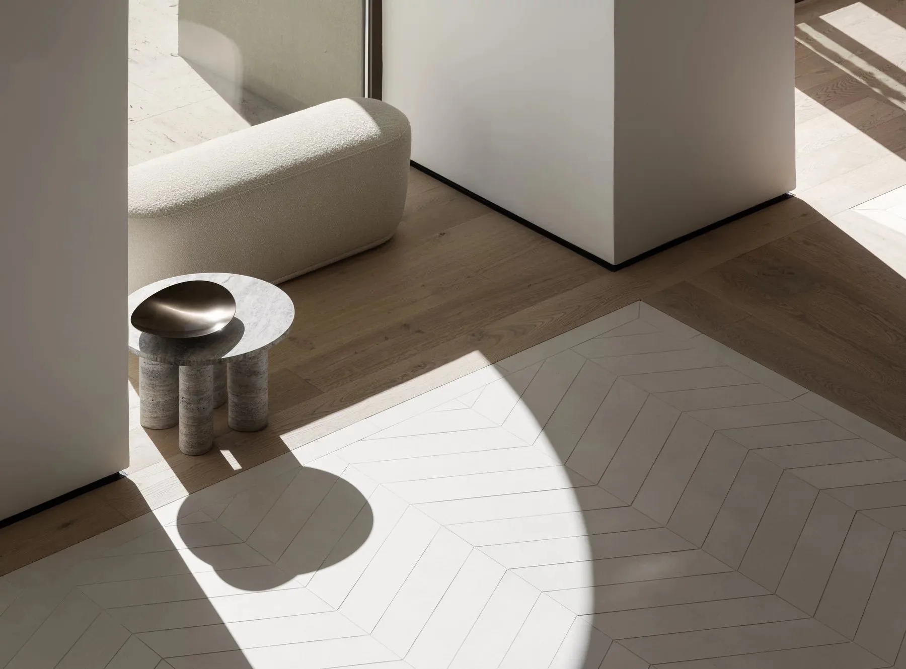 Volos side table S Ø52 cm, Silver Travertine blomus