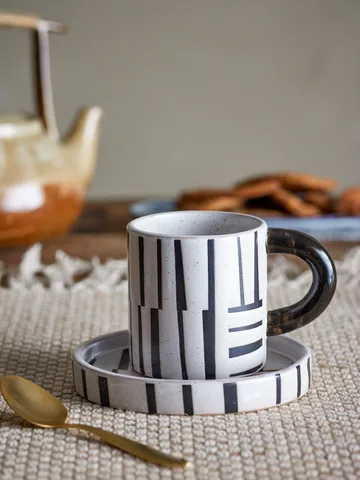 Frankie cup with saucer 30 cl - Black-white - Bloomingville