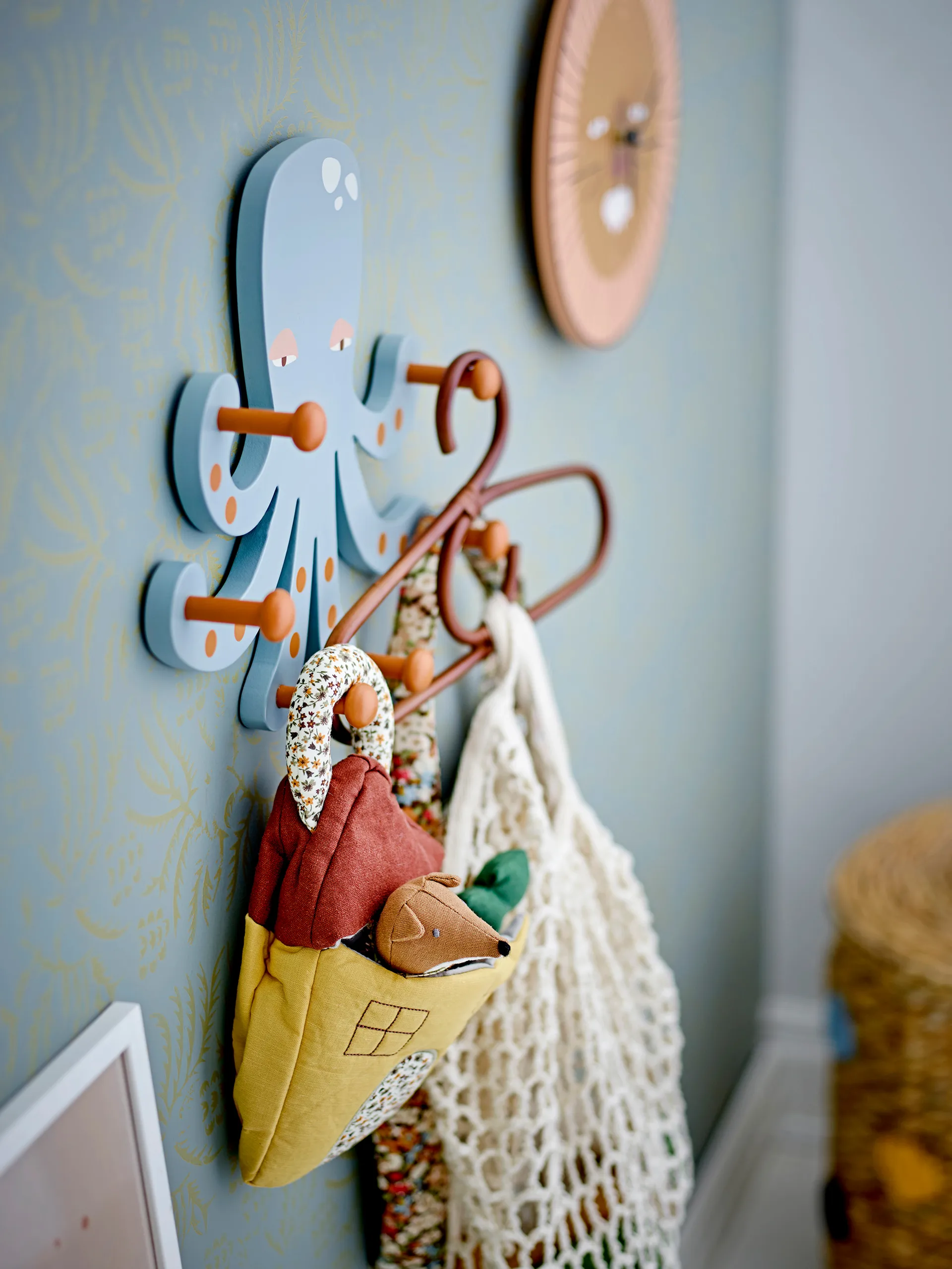 Oswall coat hanger Octopus, 6 hooks Bloomingville