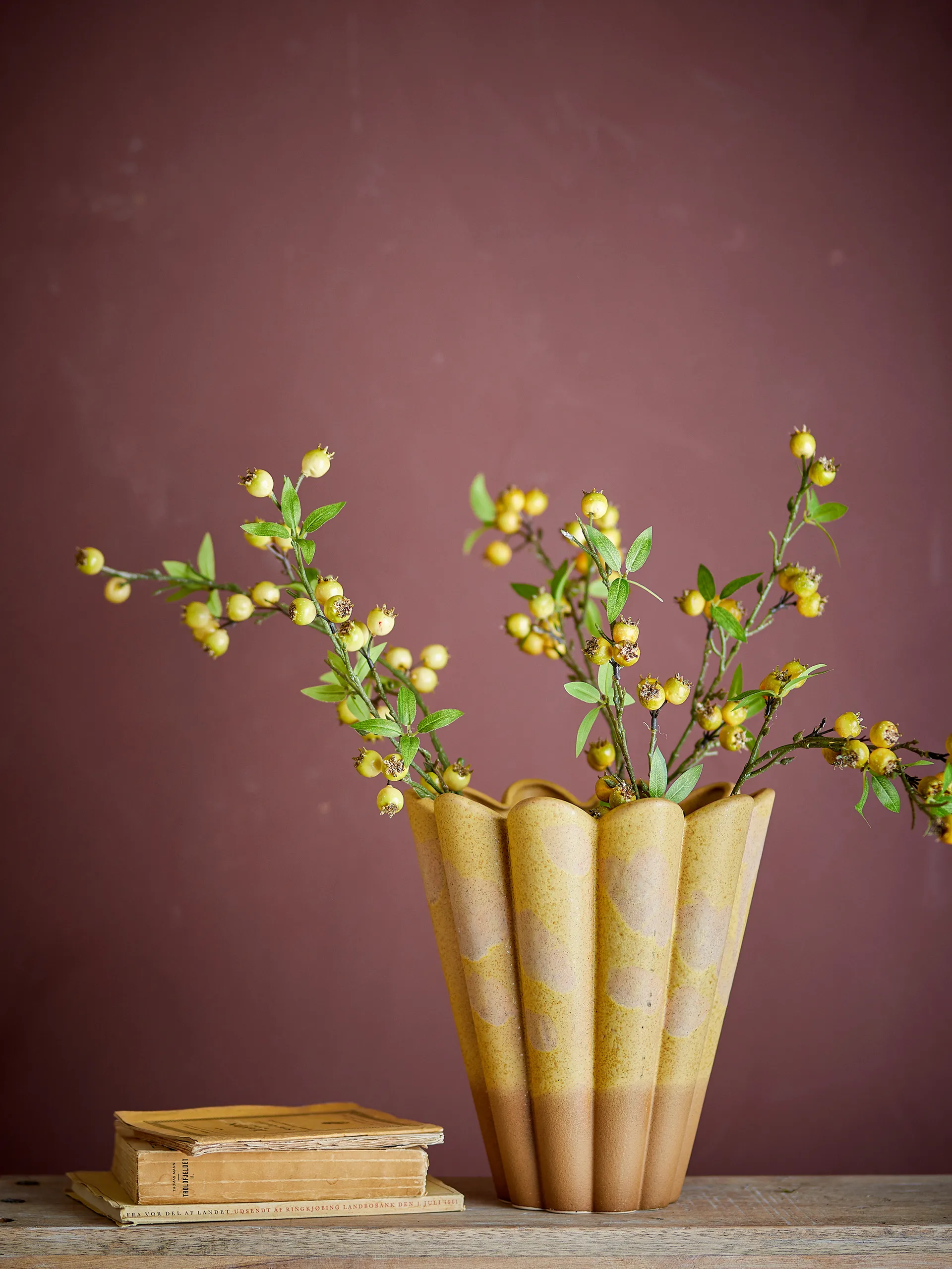 Penn vase 25.5x29 cm, Yellow Bloomingville