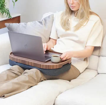 Bosign Knee tray curveline large 34x47 cm - Walnut - Bosign