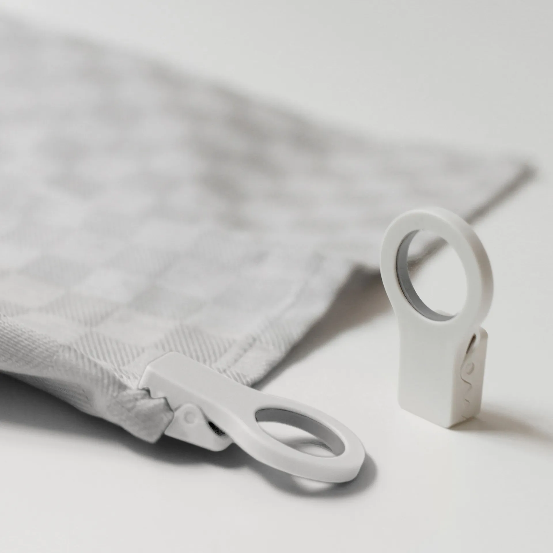 Bosign Loop clips for kitchen towel 2-pack, White Bosign