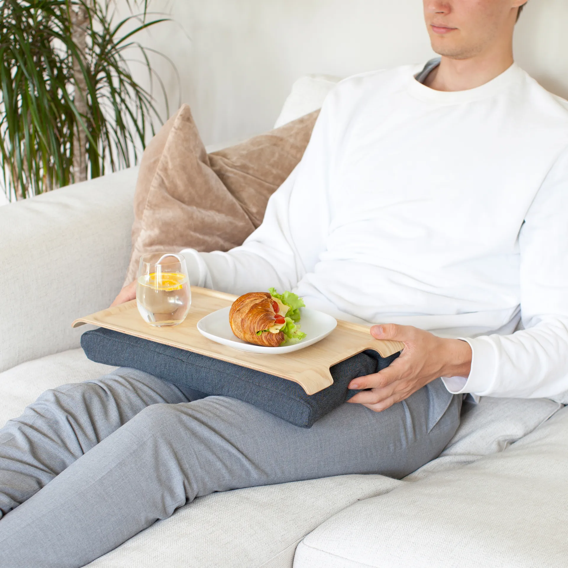 Lap tray mini, Ash wood-grey Bosign