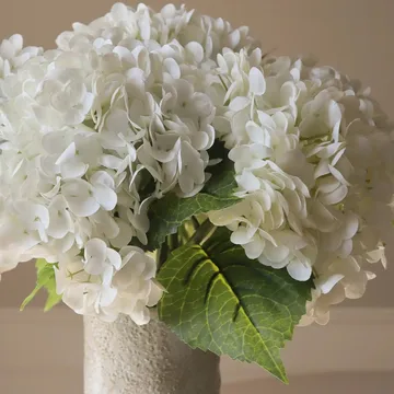 Hydrangea artificial bouquet - White, 7 pcs - Botané