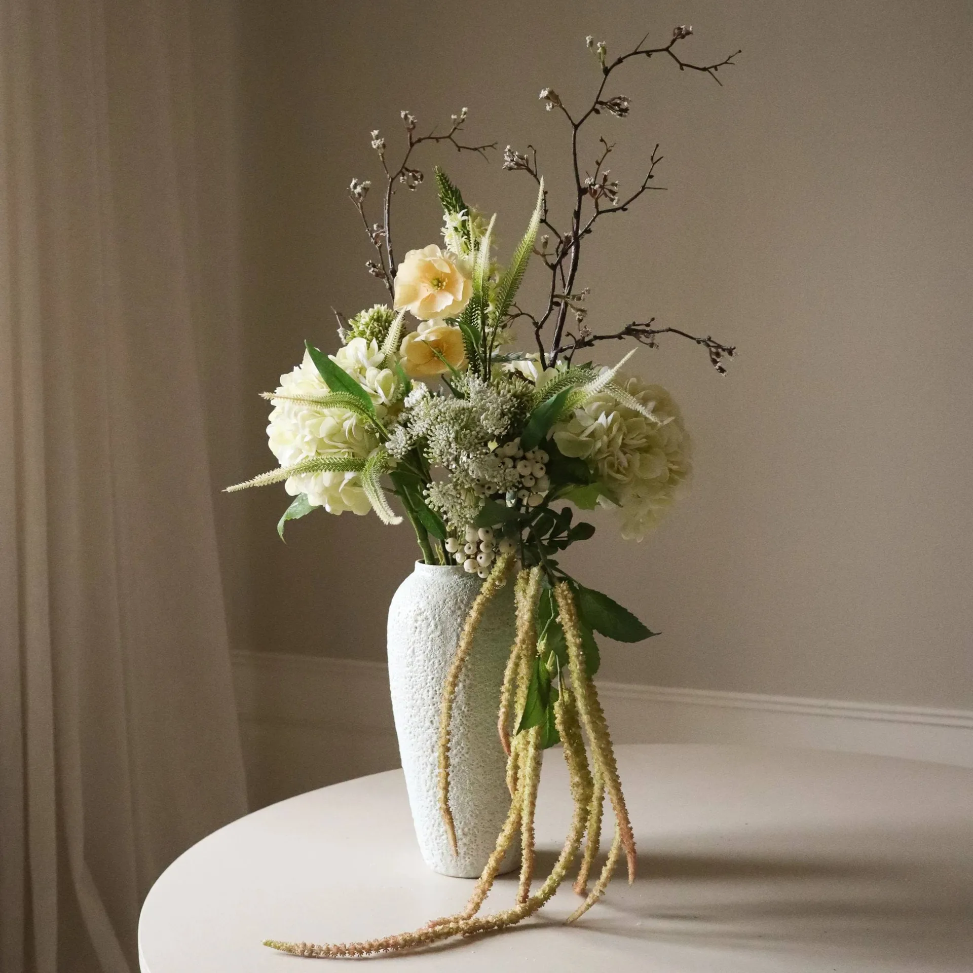 Ivory Cascade artificial bouquet, Snowberry branch-cherry branch-poppy-hydrangea 13 pcs Botané