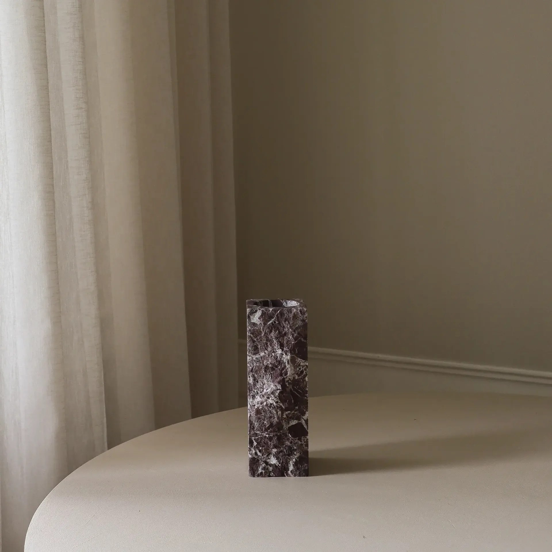 Rosso Levanto Edge marble vase, Small, 25 cm Botané