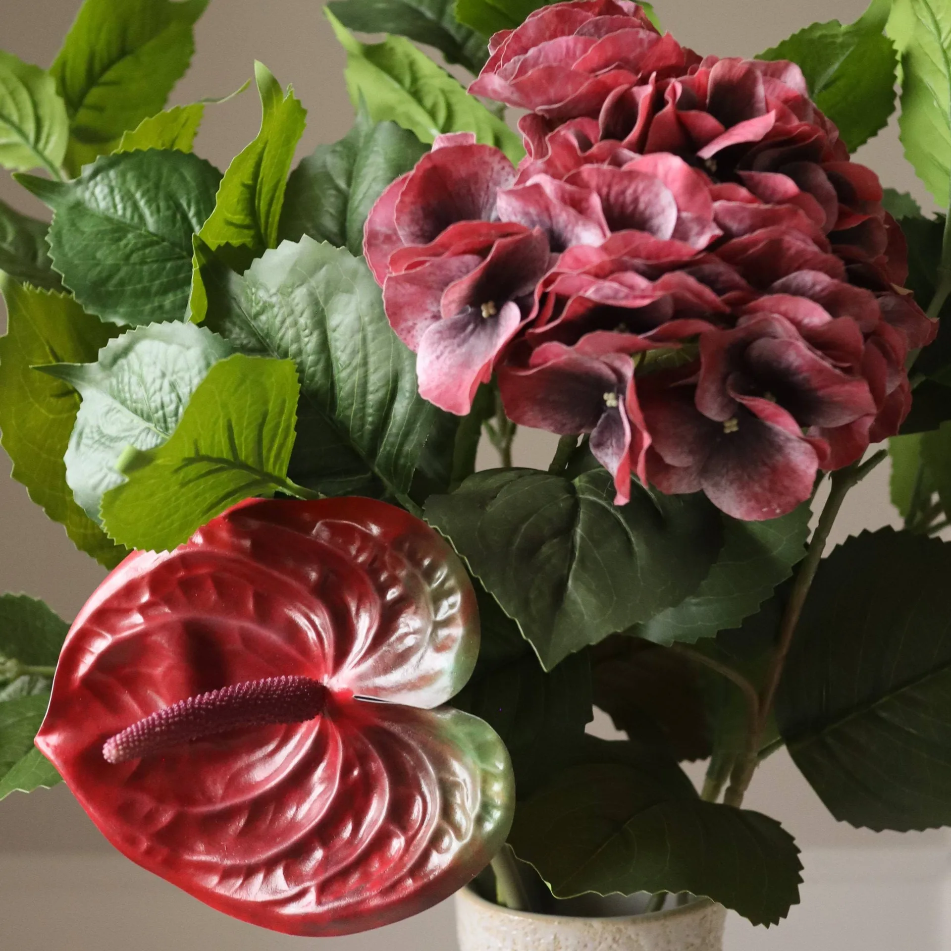 Velvet rouge artificial bouquet, Hydrangea-red anthurium 6 pcs Botané