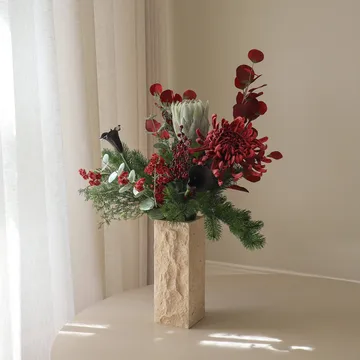 Wild winter artificial bouquet - Protea, spider chrysanthemum, calla, eucalyptus, 84 cm - Botané