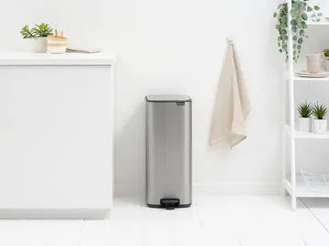Bo pedal bin 30 L - Matte Steel Fingerprint Proof - Brabantia