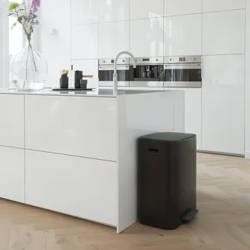 Bo pedal bin 60 L - black - Brabantia